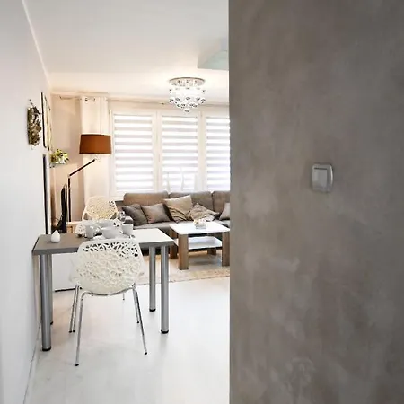 Apartament Dworcowa *